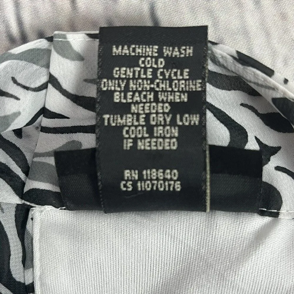 Lane Bryant Womens Lined Blouse Sleeveless Elastic Hem Black White 26/28W - Picture 8 of 8